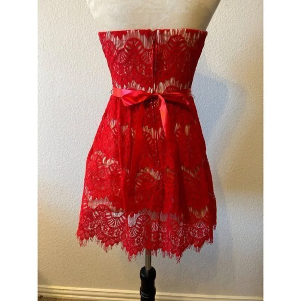 Juniors Red Lace Strapless Mini Dress‎ Lined Tulle  Size 9/10 Homecoming Party